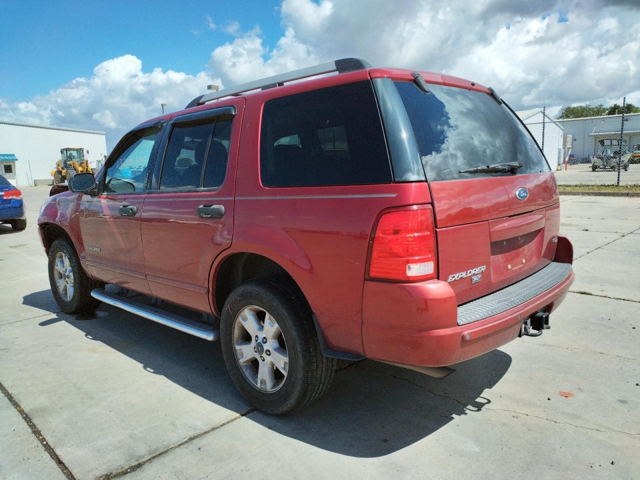 Photo 3 from auction – 2005 FORD EXPLORER X with VIN 1FMZU73K35UA93285