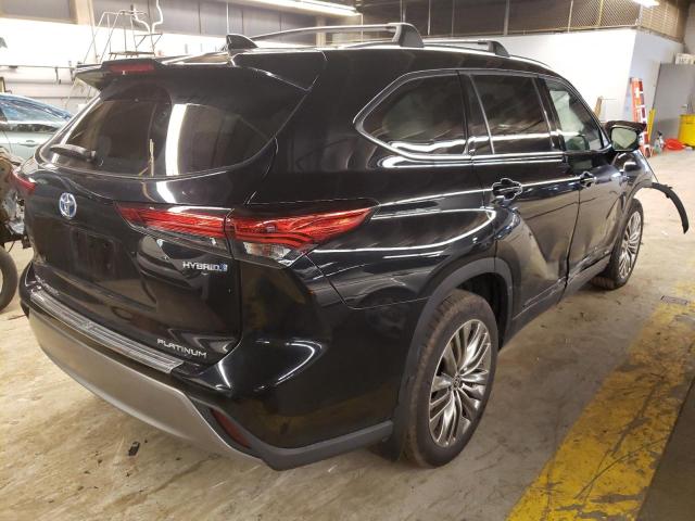 Photo 4 from auction – 2022 TOYOTA HIGHLANDER with VIN 5TDEBRCH3NS070280
