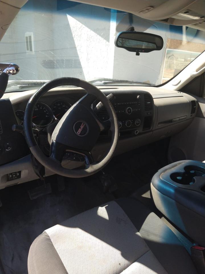 Photo 9 from auction – 2008 GMC SIERRA K25 with VIN 1GDHK29K28E216066