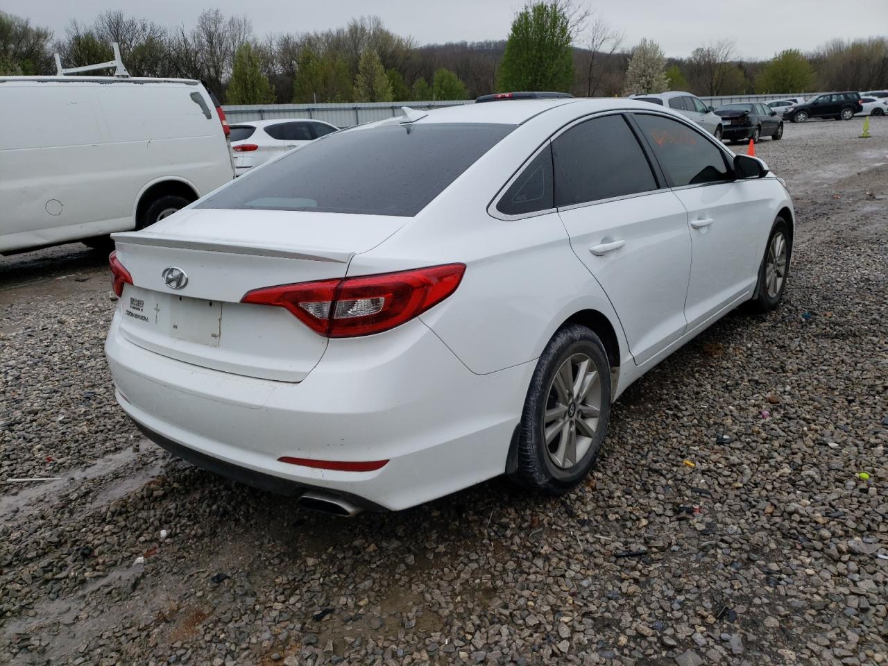 Photo 4 from auction – 2015 HYUNDAI SONATA SE with VIN 5NPE24AF8FH208312
