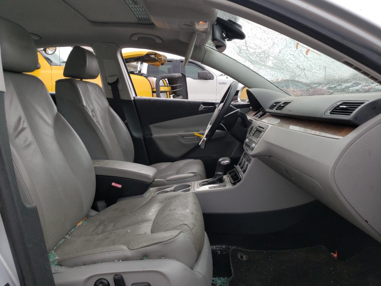 Photo 5 from auction – 2007 VOLKSWAGEN PASSAT 2.0 with VIN WVWEK73C57P010409
