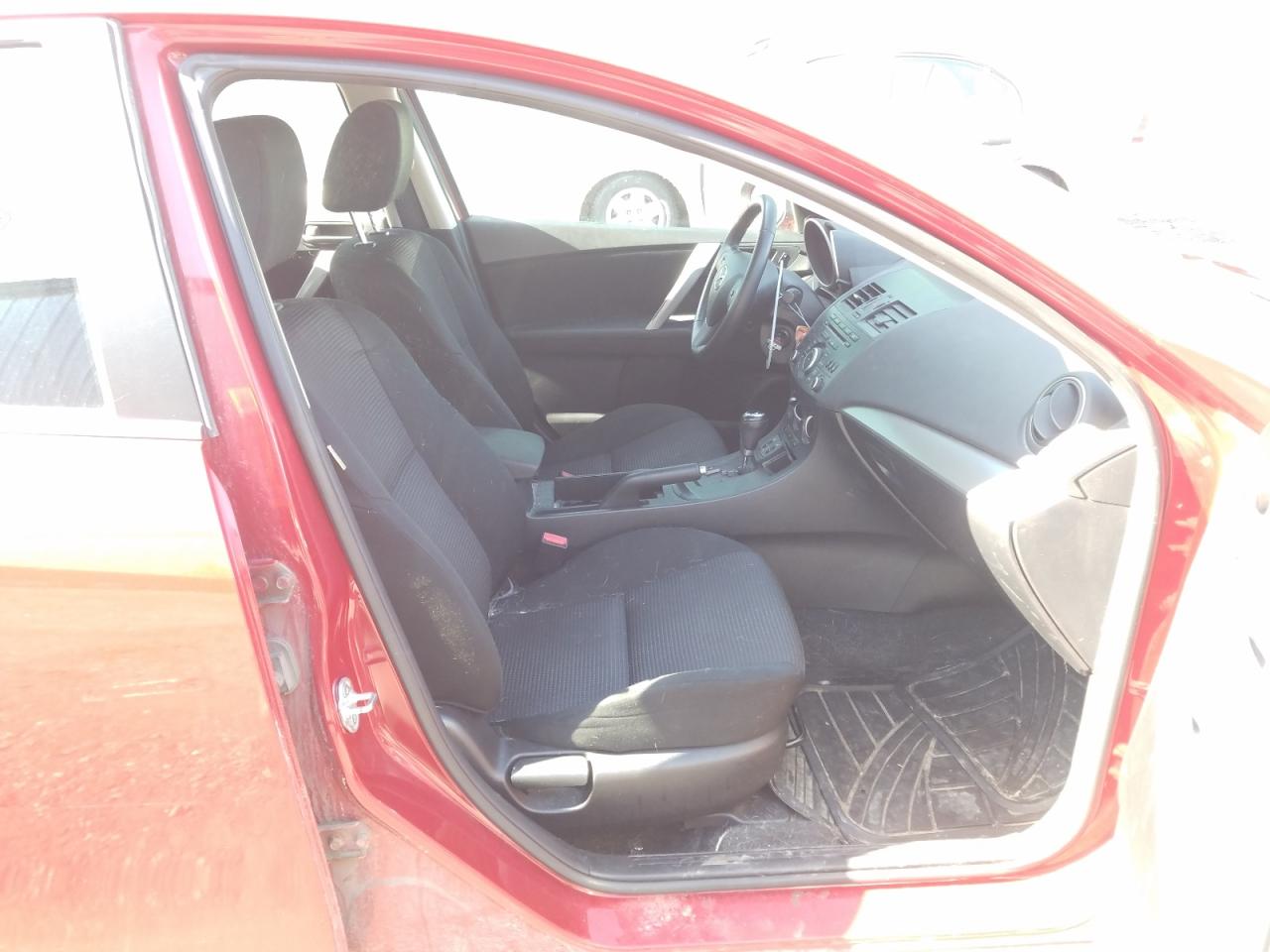 Photo 5 from auction – 2013 MAZDA 3 HATCHBAC with VIN JM1BL1L7XD1773959