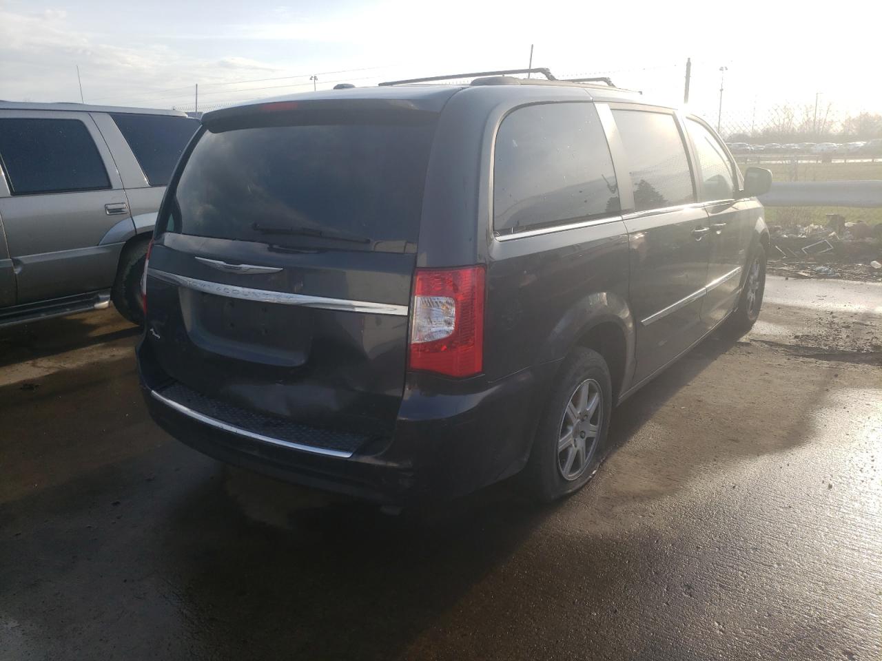 Photo 4 from auction – 2011 CHRYSLER TOWN & COU with VIN 2A4RR5DG8BR716147