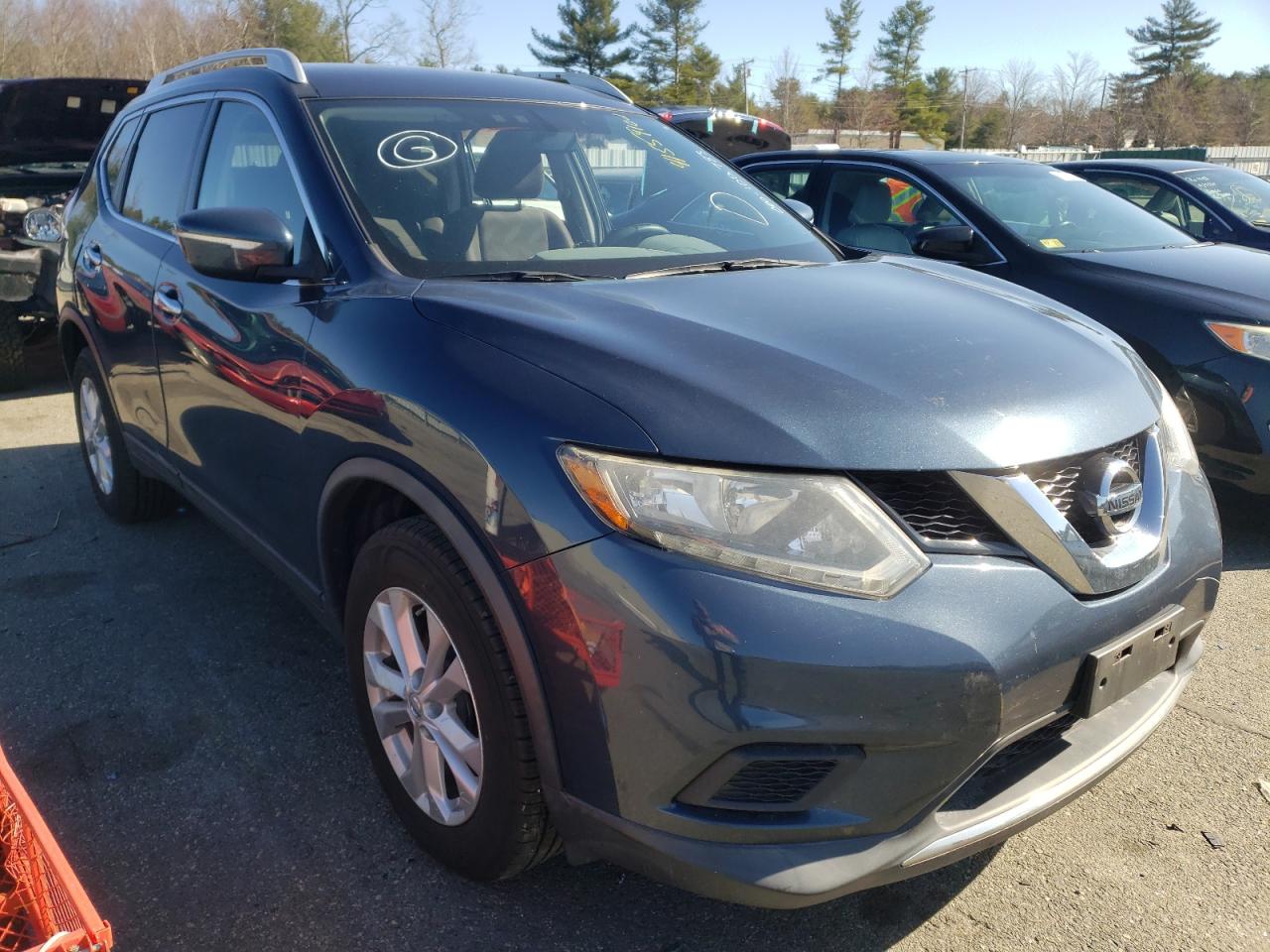 NISSAN ROGUE S 2015 with VIN KNMAT2MV1FP532600 - Photo from auction