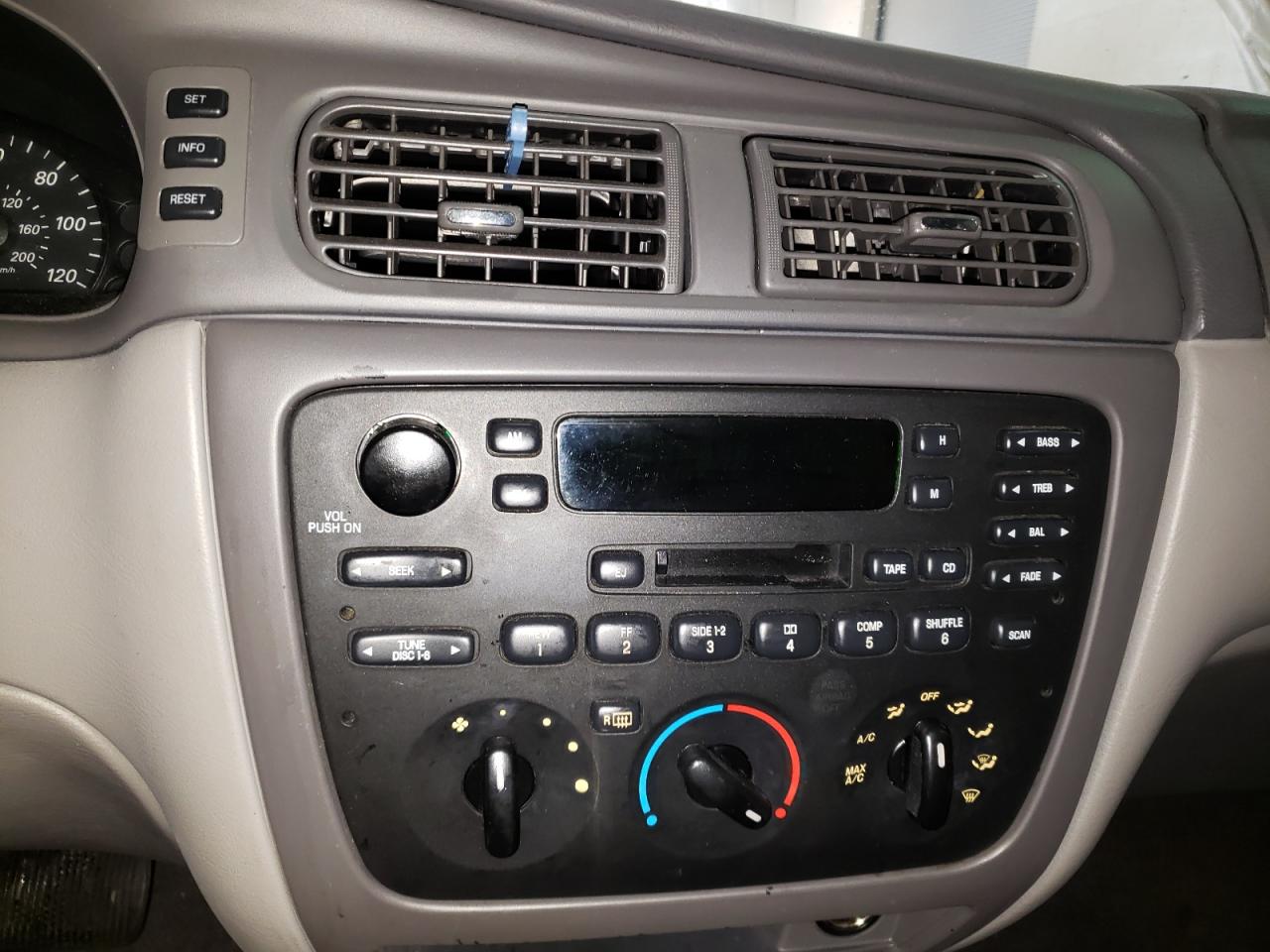 Photo 9 from auction – 2005 FORD TAURUS SE with VIN 1FAFP53275A165034