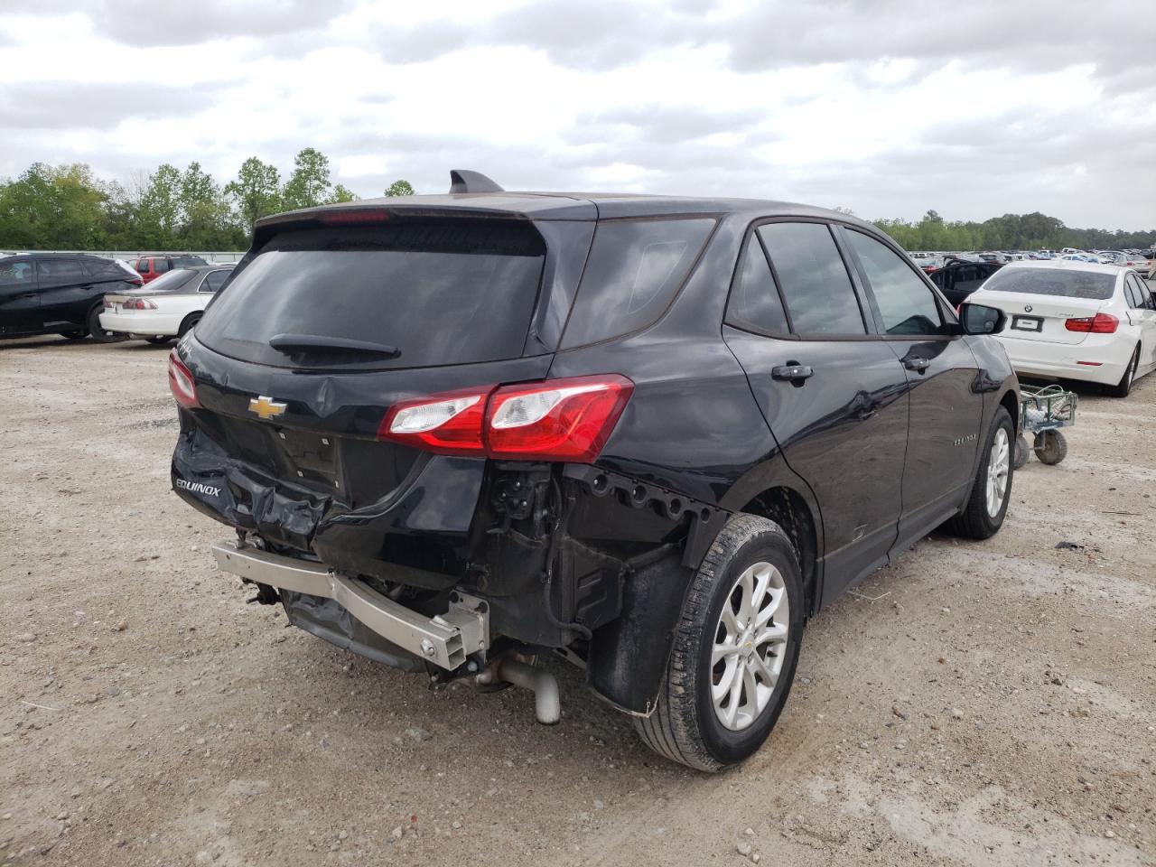 Photo 4 from auction – 2019 CHEVROLET EQUINOX LS with VIN 2GNAXHEV1K6108583