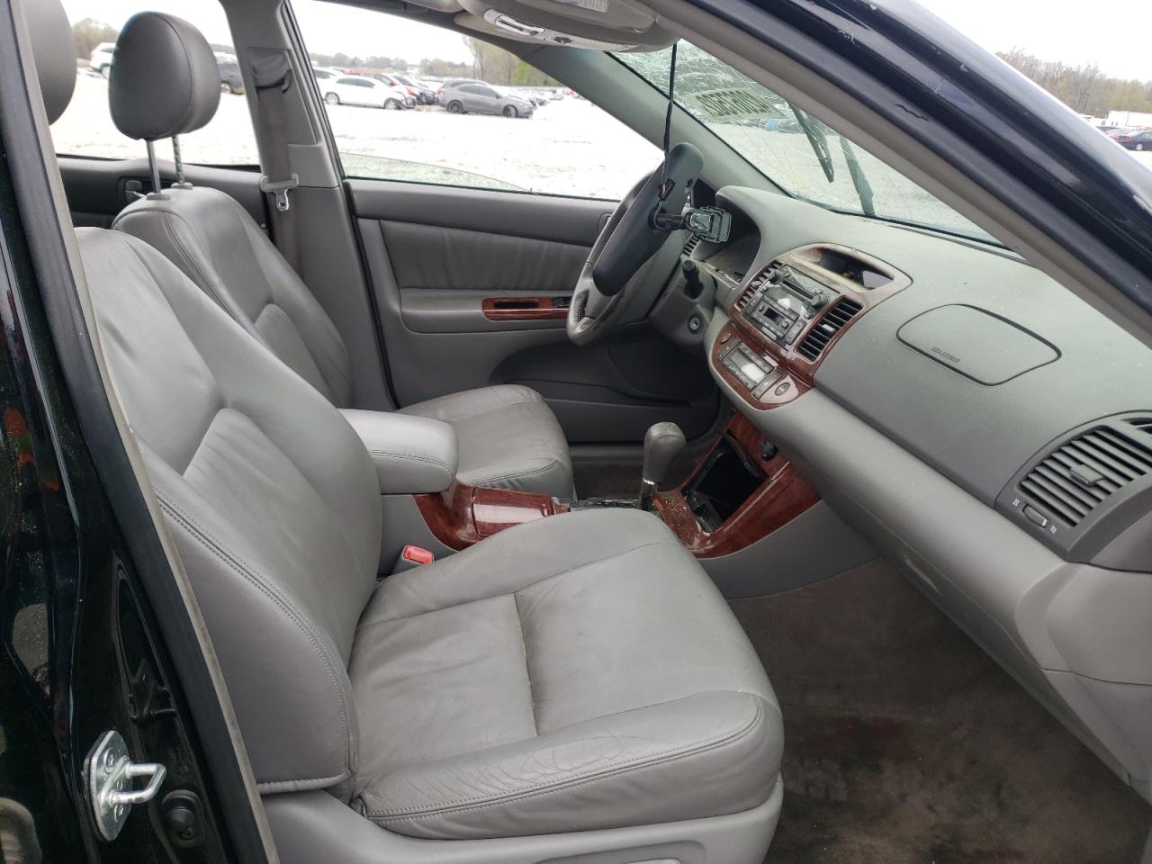Photo 5 from auction – 2005 TOYOTA CAMRY LE with VIN JTDBF32K050165738