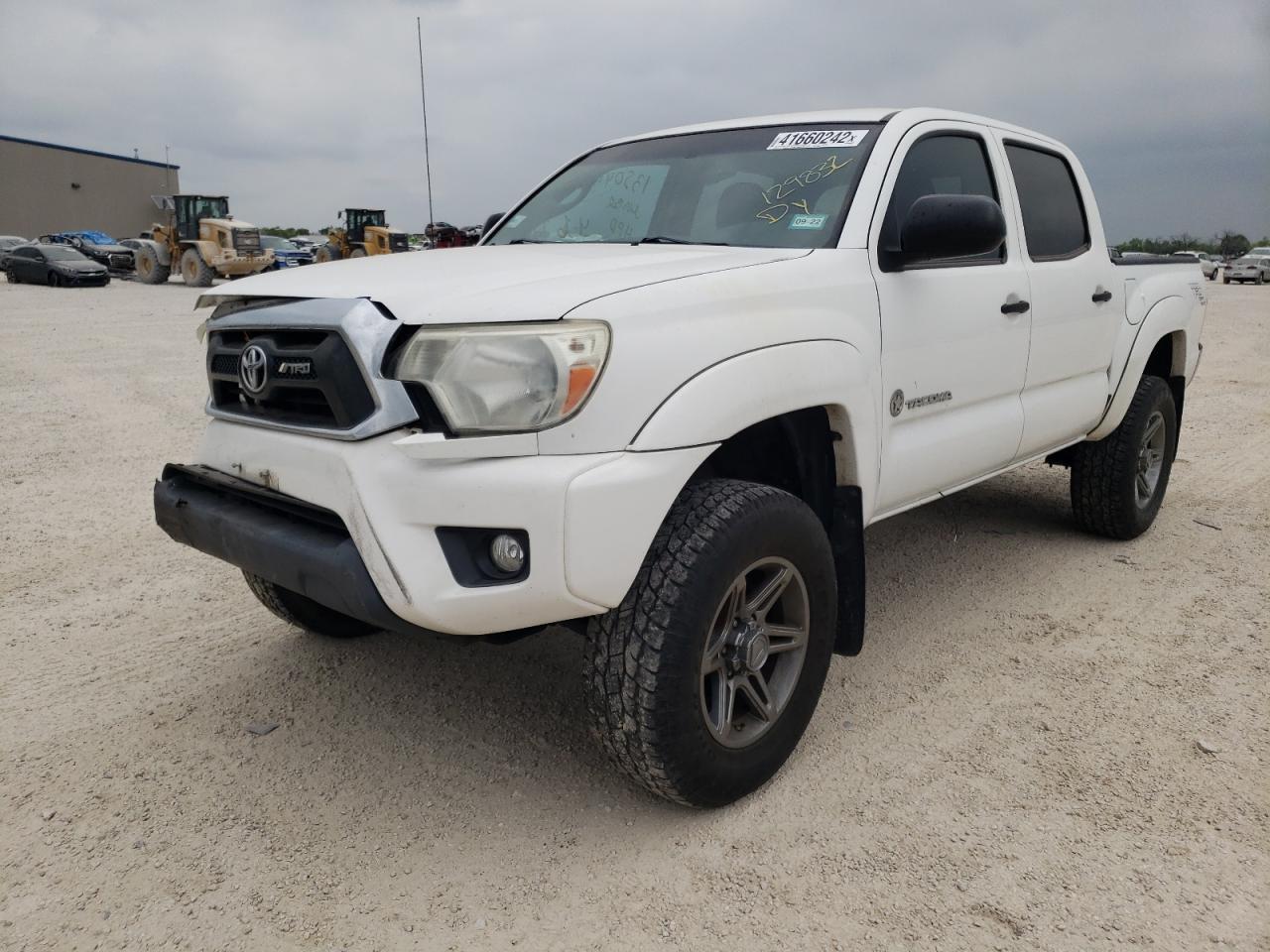 Photo 2 from auction – 2013 TOYOTA TACOMA DOU with VIN 3TMLU4EN5DM133885