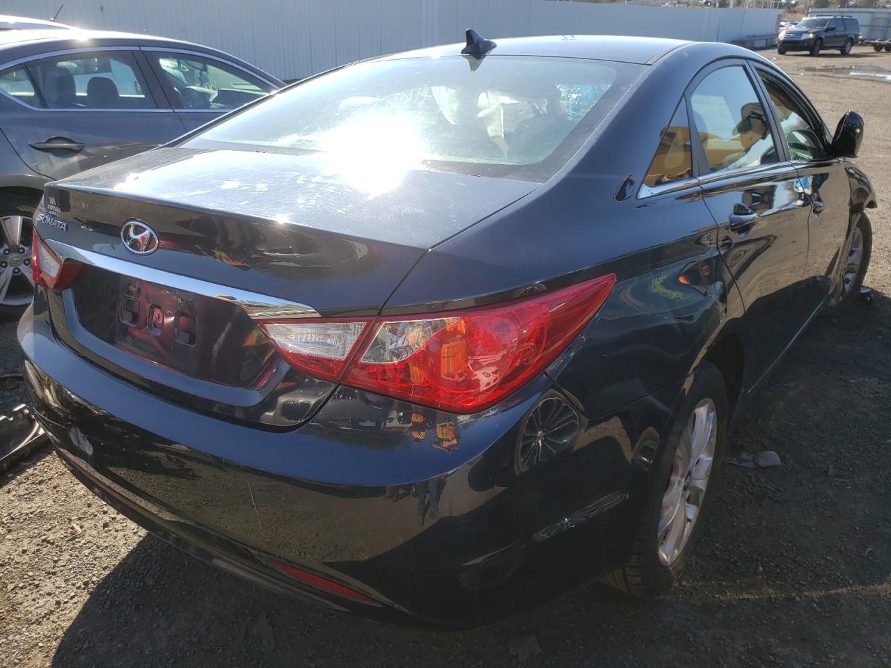 Photo 4 from auction – 2011 HYUNDAI SONATA GLS with VIN 5NPEB4AC9BH054158