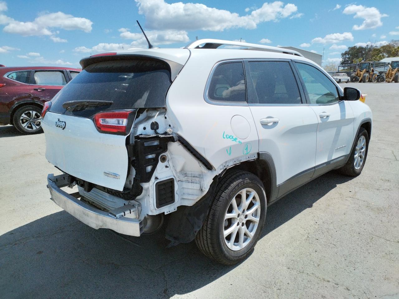 Photo 4 from auction – 2014 JEEP CHEROKEE L with VIN 1C4PJLCB8EW247264