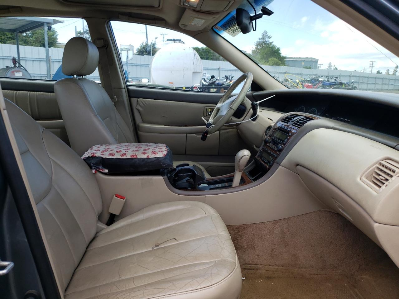 Photo 5 from auction – 2001 TOYOTA AVALON XL with VIN 4T1BF28B91U150896