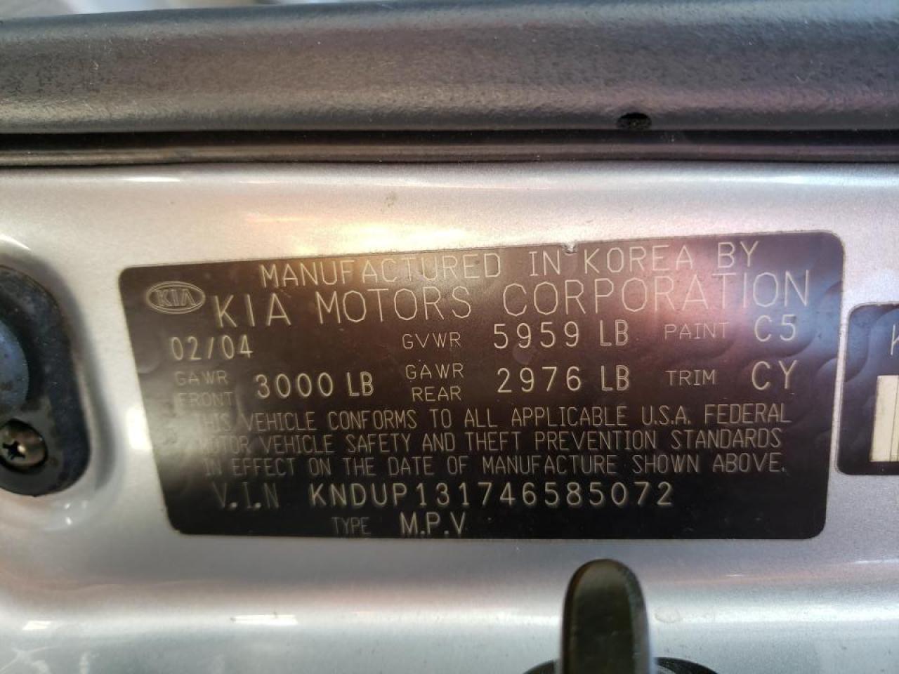 Photo 10 from auction – 2004 KIA SEDONA EX with VIN KNDUP131746585072