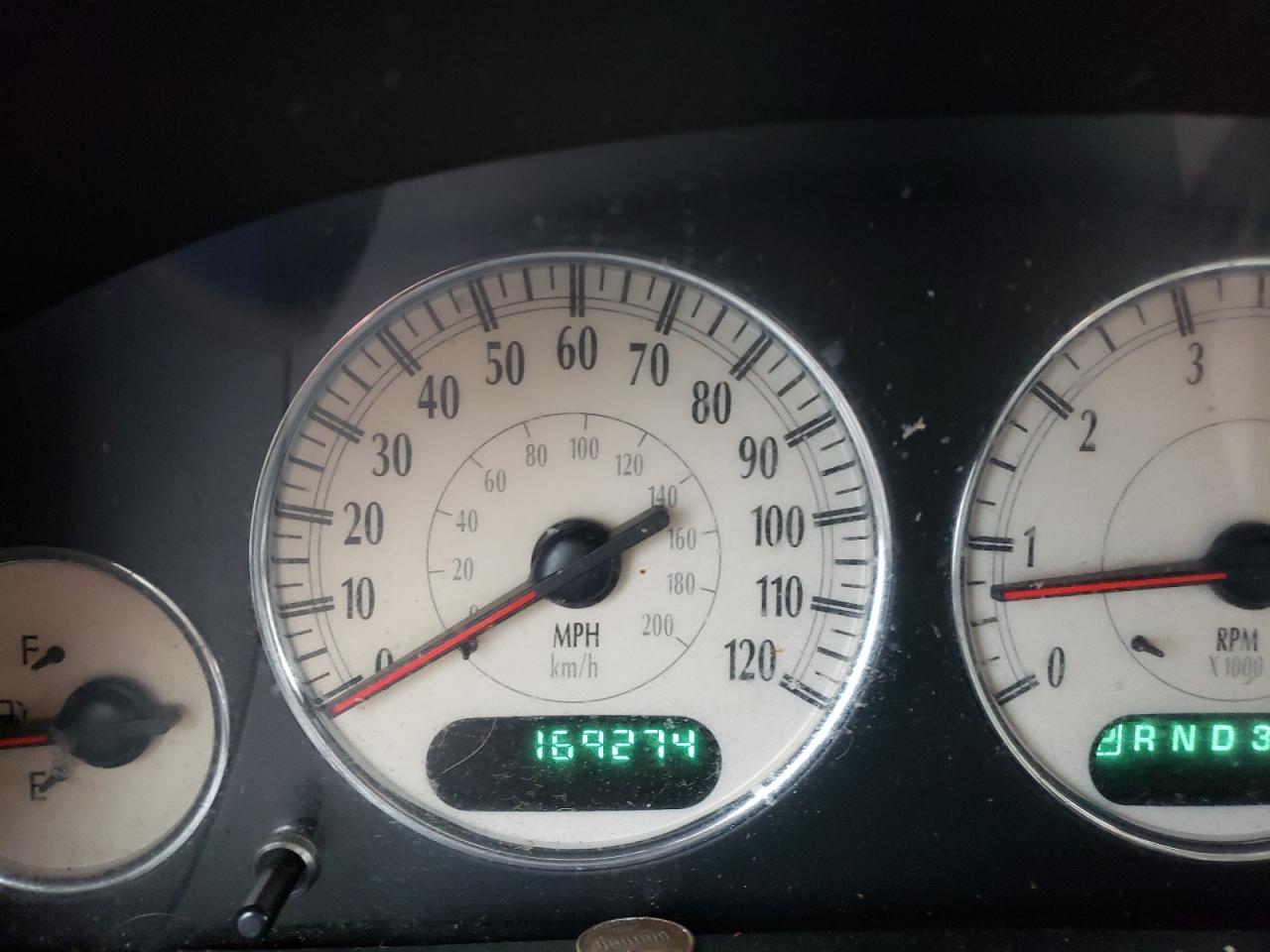 Photo 8 from auction – 2003 CHRYSLER TOWN & COU with VIN 2C8GP54L93R108797