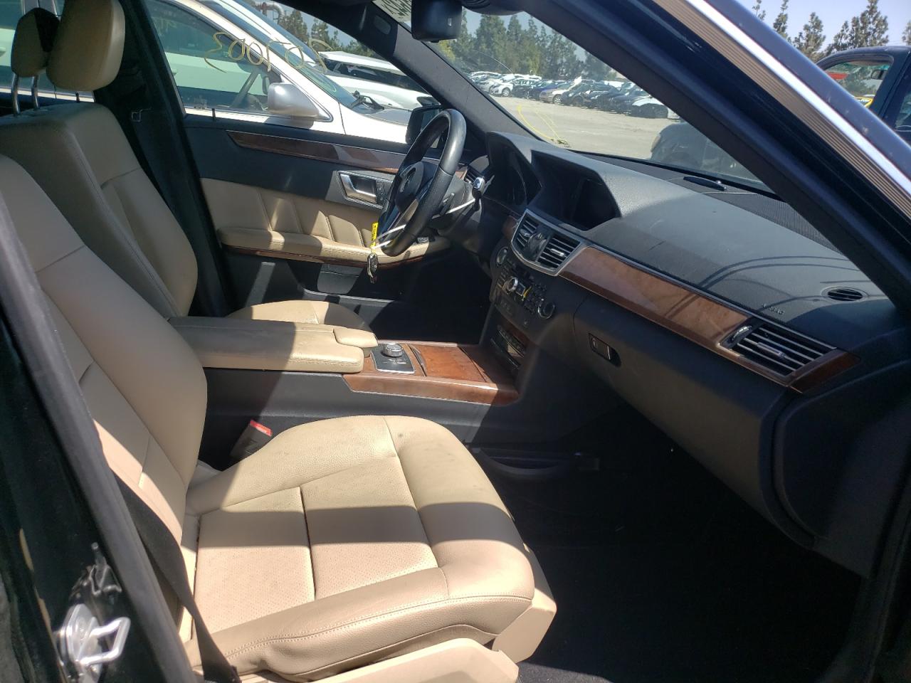 Photo 5 from auction – 2013 MERCEDES-BENZ E 350 with VIN WDDHF5KB1DA698623