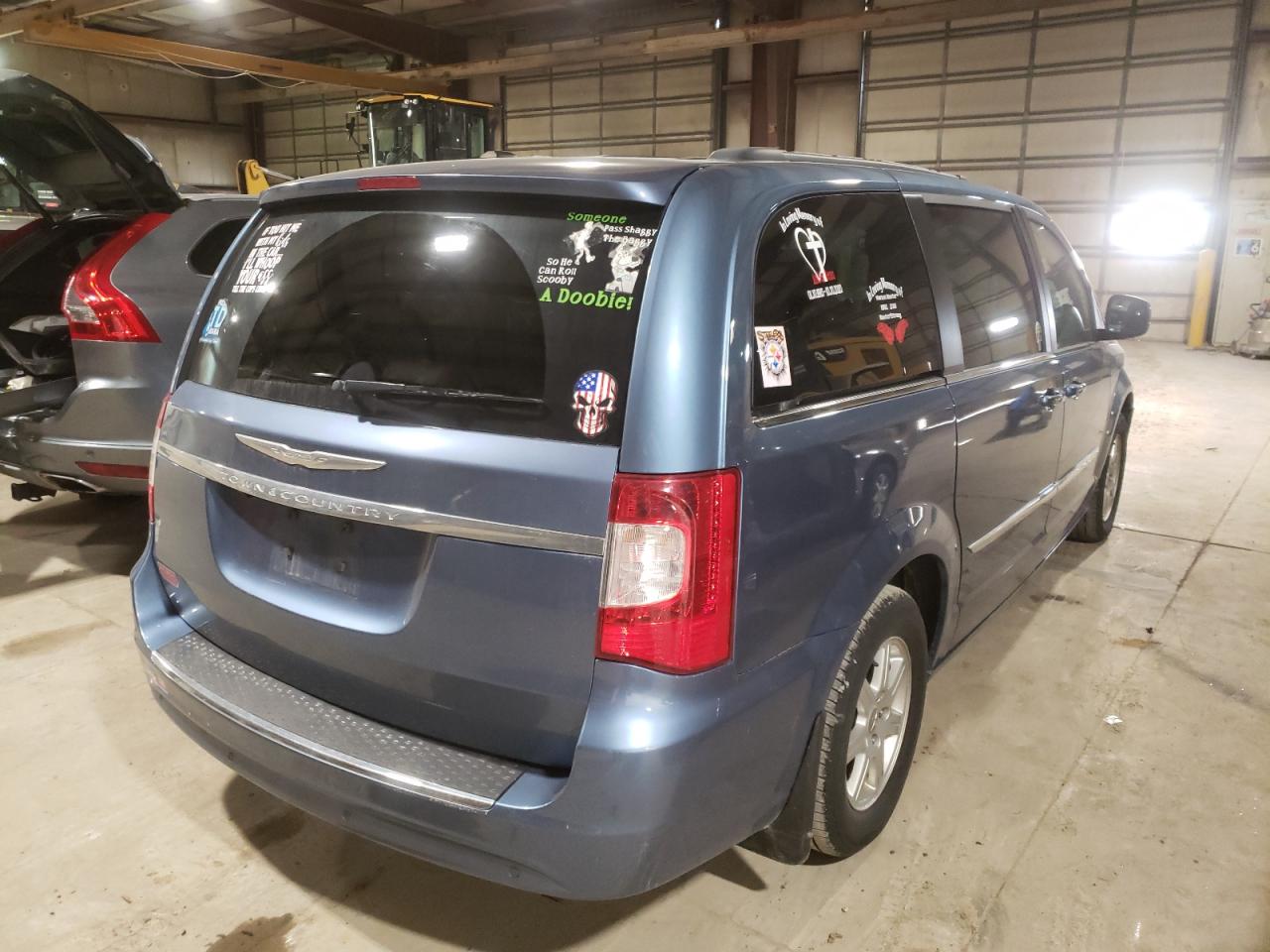 Photo 4 from auction – 2011 CHRYSLER TOWN & COU with VIN 2A4RR5DG2BR715964