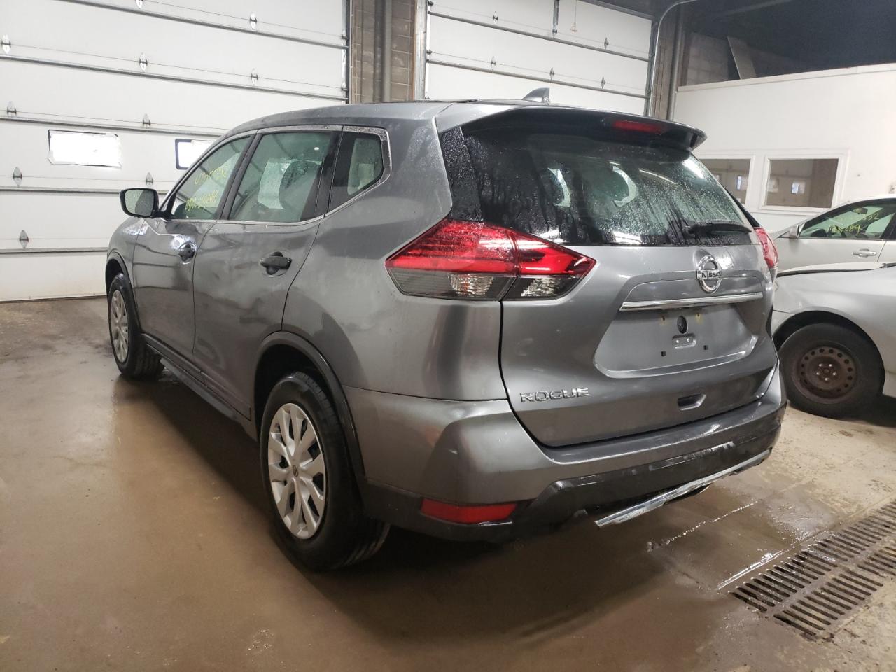 Photo 3 from auction – 2017 NISSAN ROGUE with VIN KNMAT2MTXHP584311