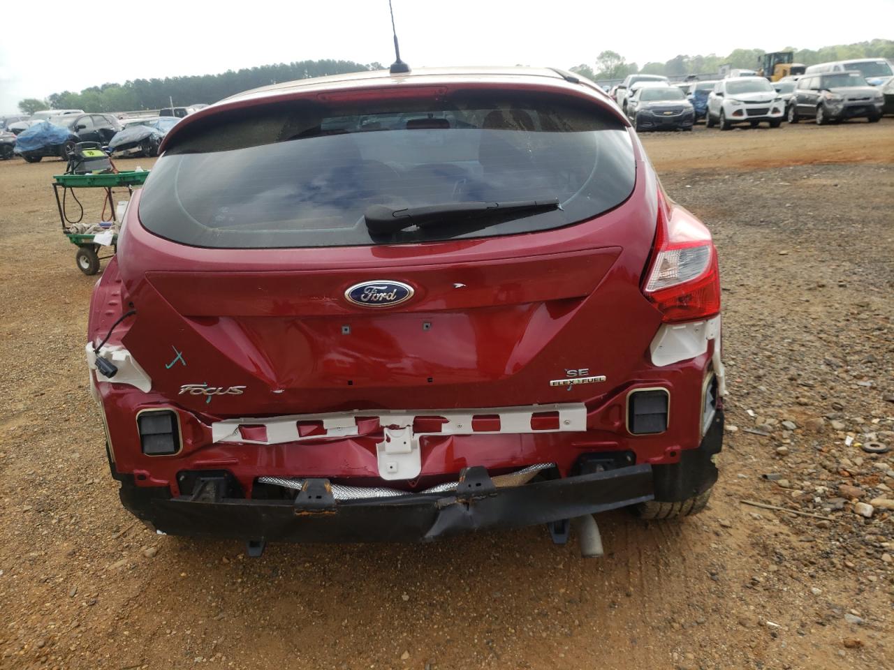 Zdjęcie 9 z aukcji – 2014 FORD FOCUS SE z VIN 1FADP3K26EL389820
