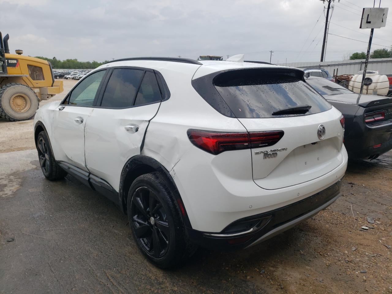 Photo 3 from auction – 2021 BUICK ENVISION E with VIN LRBFZNR48MD110553
