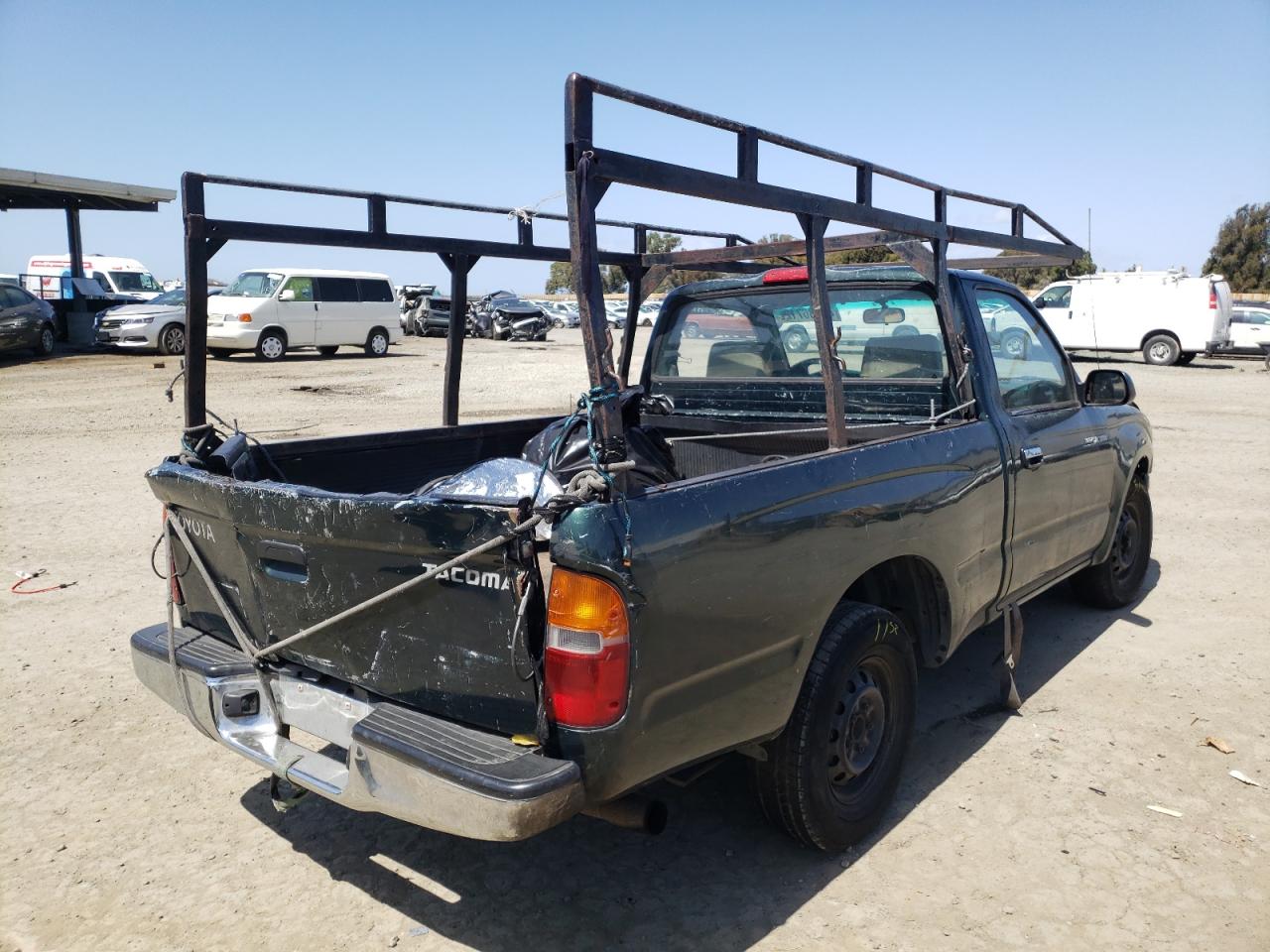Photo 4 from auction – 2000 TOYOTA TACOMA with VIN 4TANL42N7YZ683248