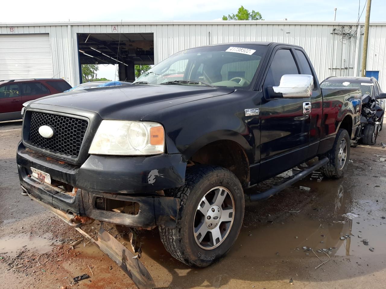 Photo 2 from auction – 2005 FORD F150 with VIN 1FTRF14565NA42393