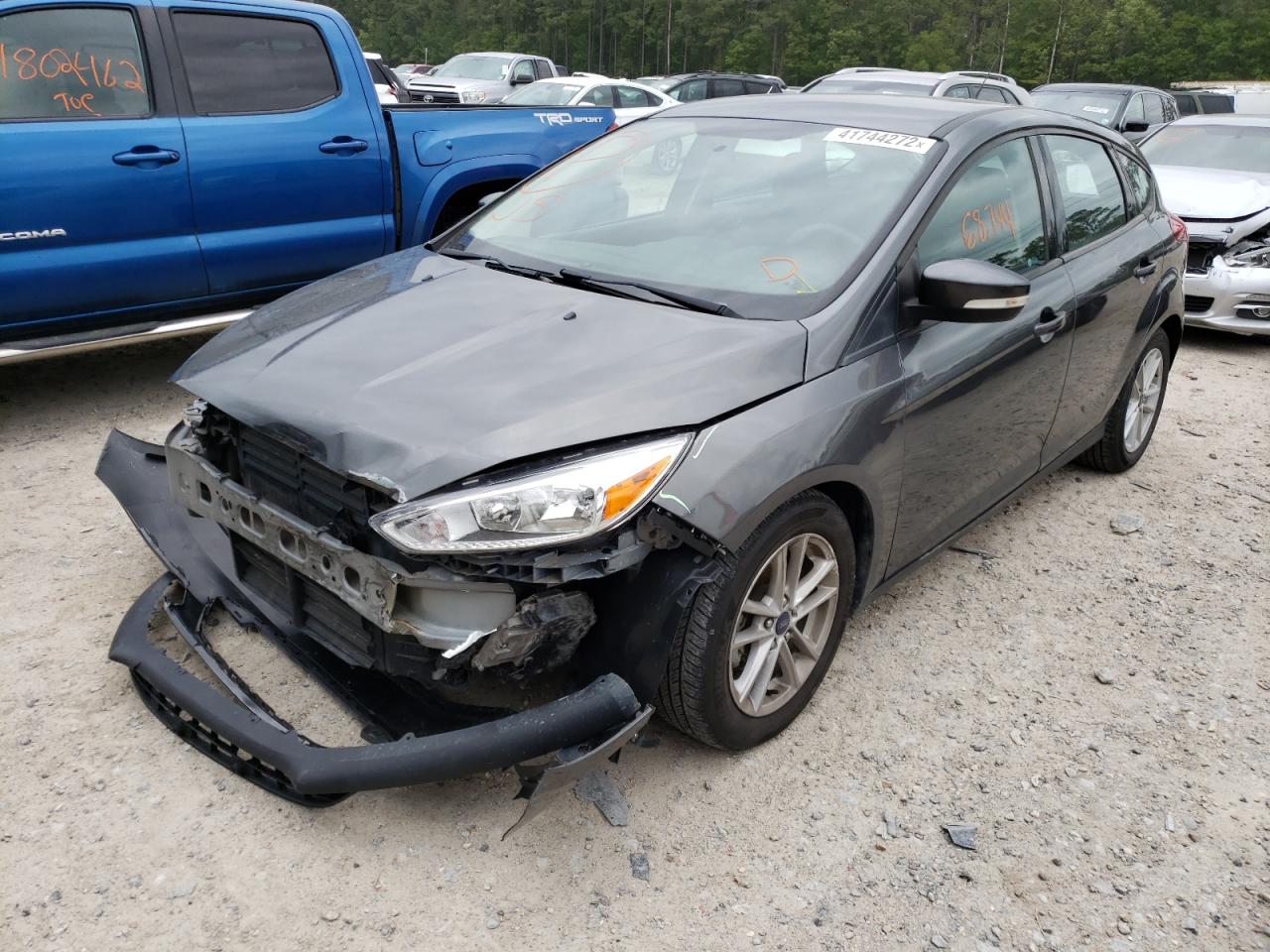 Photo 2 from auction – 2017 FORD FOCUS SE with VIN 1FADP3K25HL276851