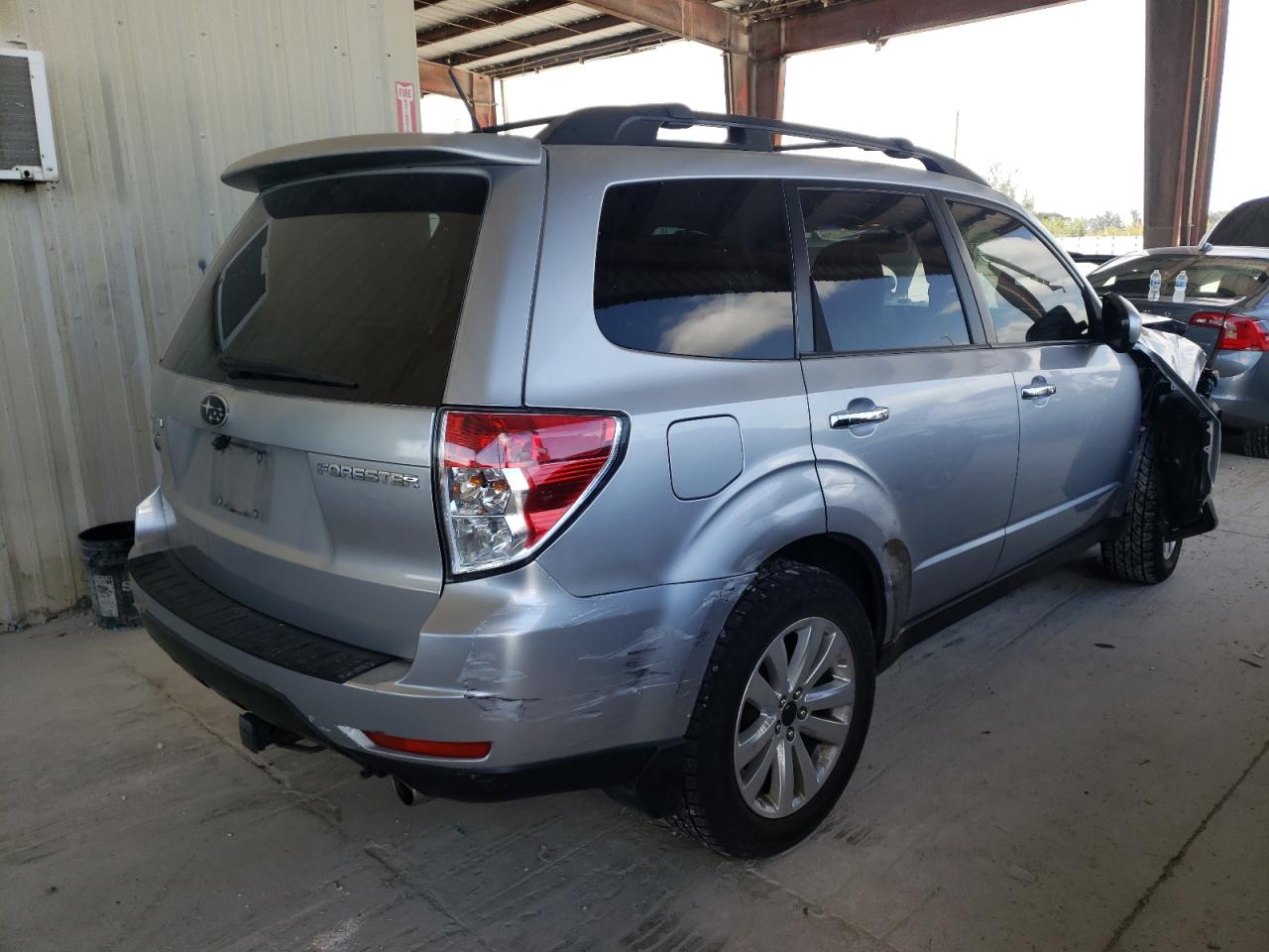 Photo 4 from auction – 2012 SUBARU FORESTER 2 with VIN JF2SHACC9CH460942