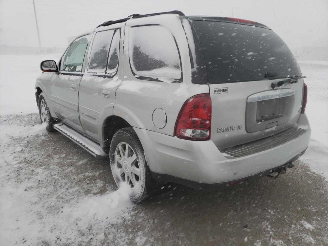 Photo 3 from auction – 2004 BUICK RAINIER CX with VIN 5GAET13P942256497