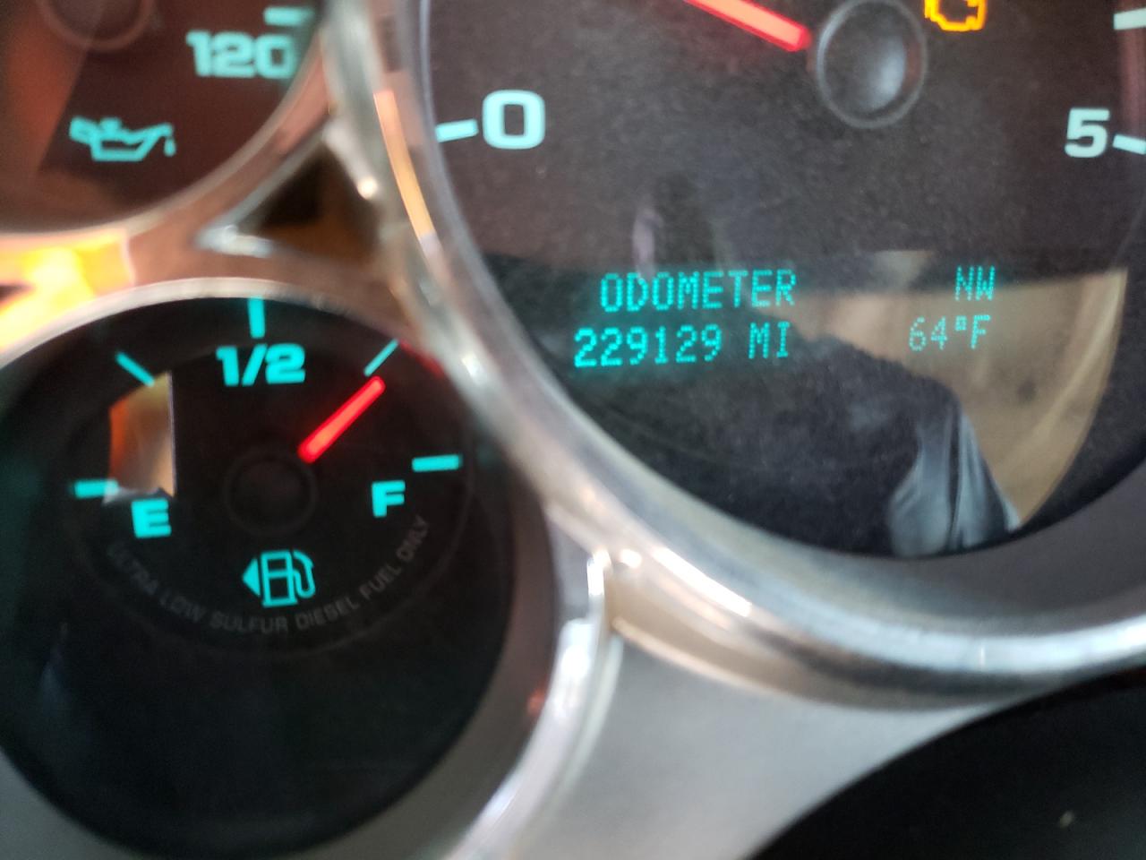 Photo 8 from auction – 2011 GMC SIERRA K35 with VIN 1GT523C86BZ310879