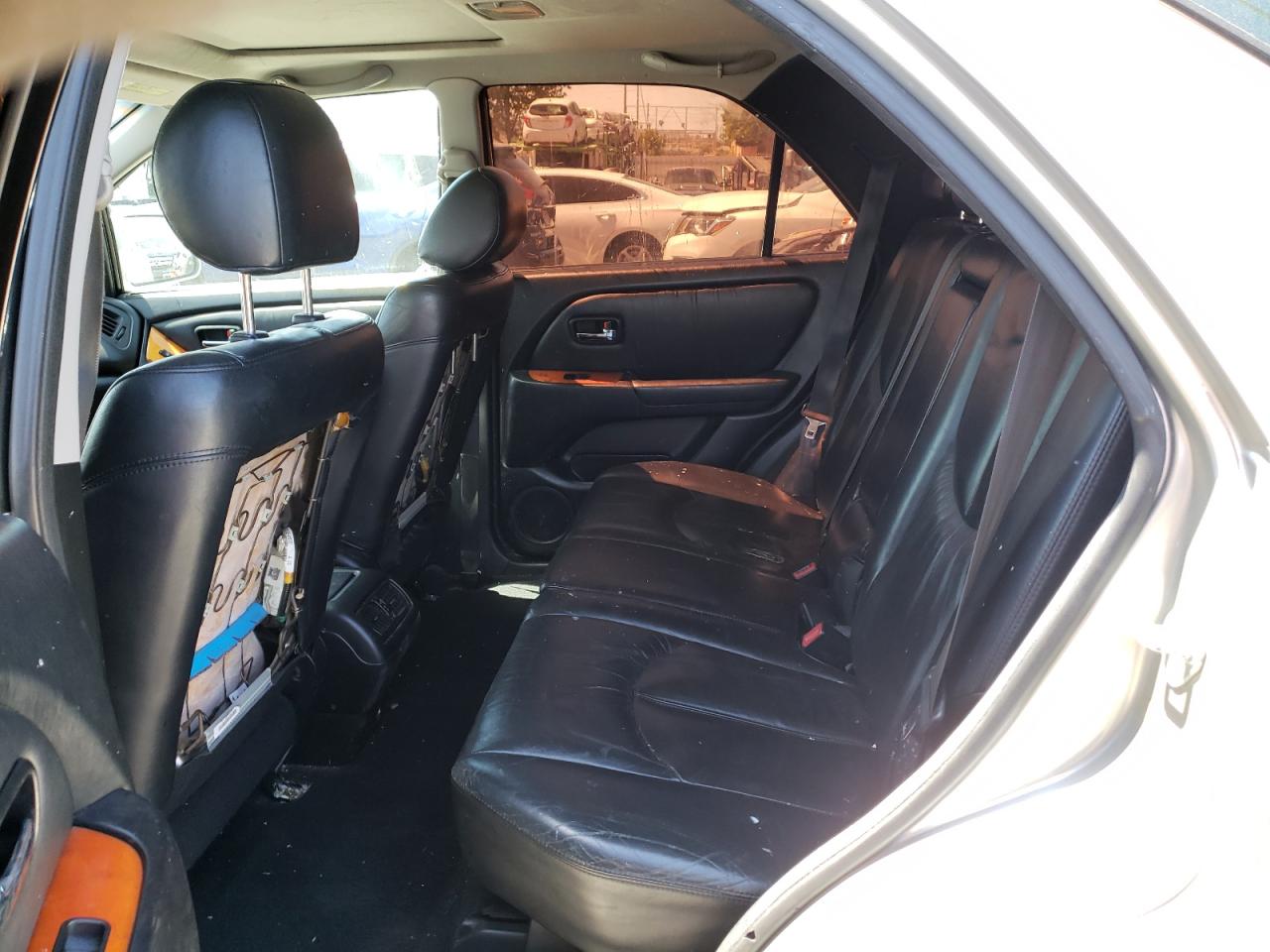Photo 6 from auction – 2001 LEXUS RX 300 with VIN JTJGF10U610085706