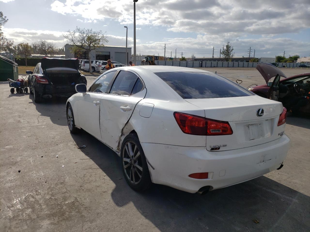 Photo 3 from auction – 2006 LEXUS IS 250 with VIN JTHBK262965000533