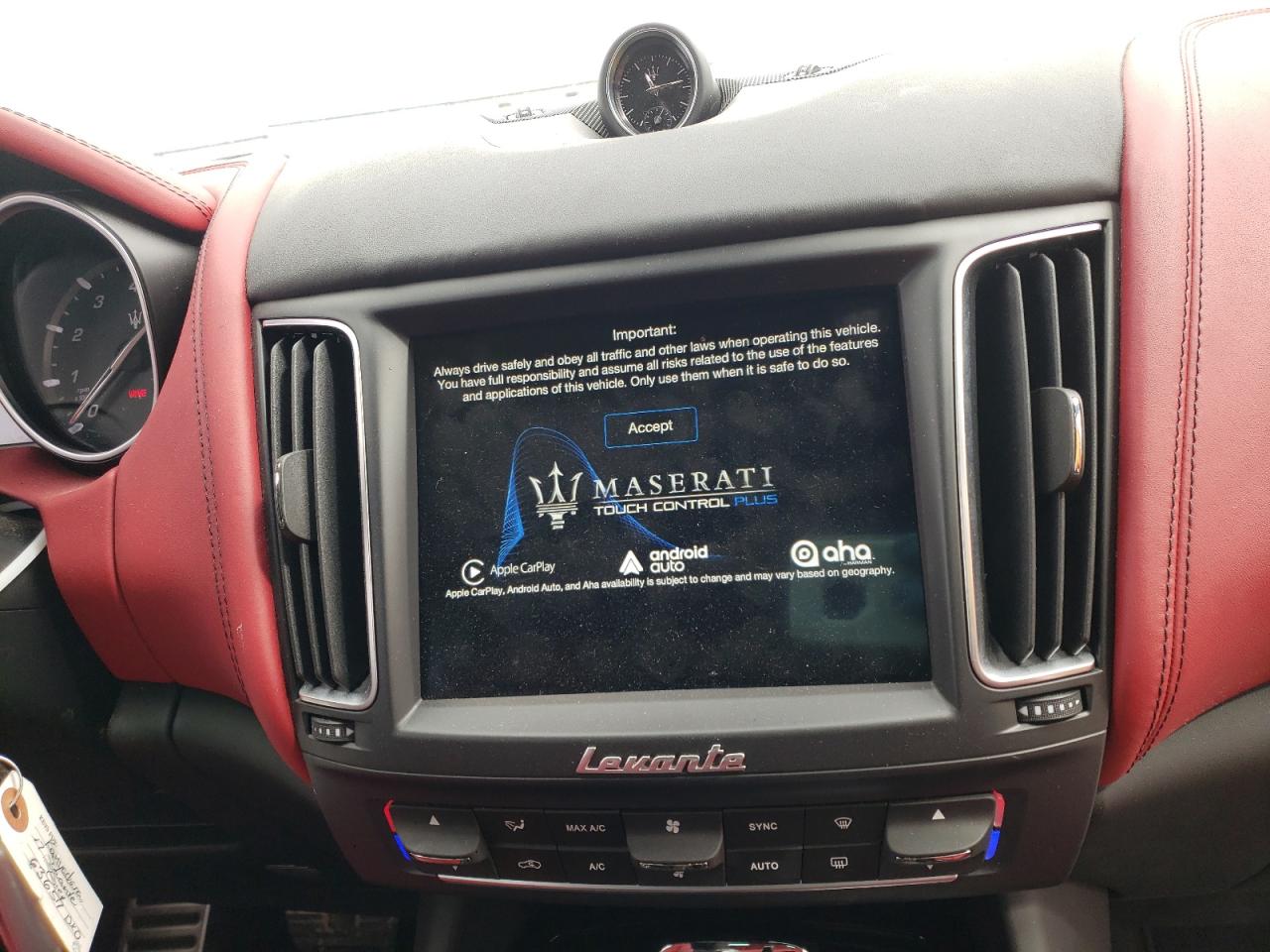Photo 9 from auction – 2017 MASERATI LEVANTE SP with VIN ZN661XUS2HX217496
