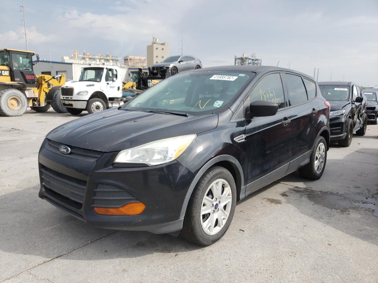 Photo 2 from auction – 2016 FORD ESCAPE S with VIN 1FMCU0F74GUB96495