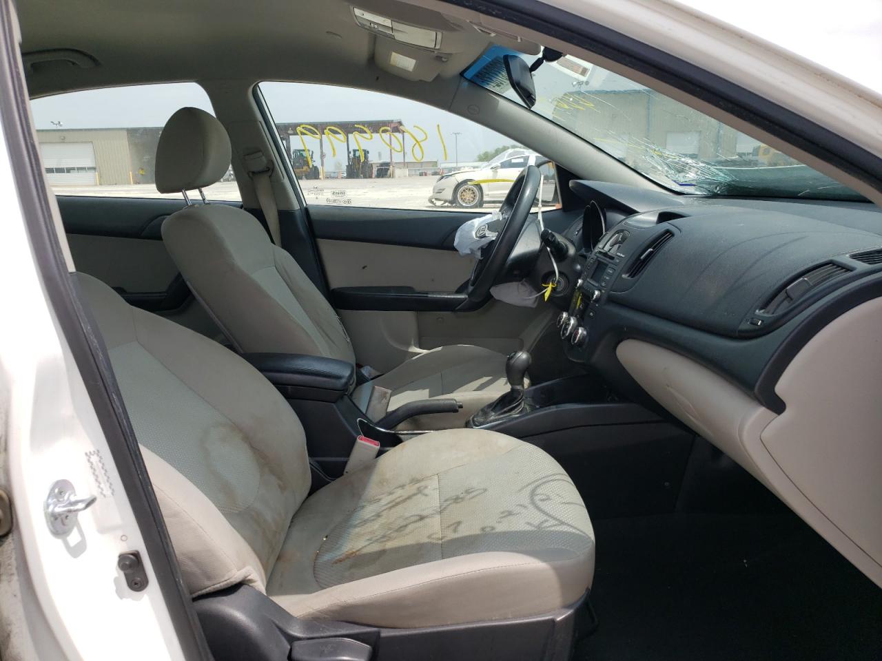صورة رقم 5 من المزاد - 2011 KIA FORTE EX مع VIN KNAFU4A28B5426771