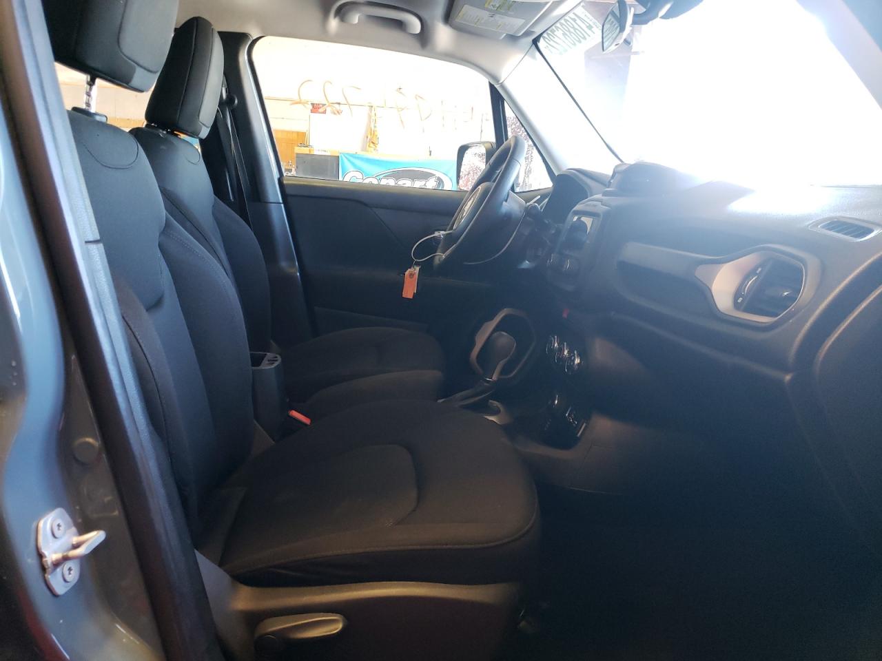 Photo 5 from auction – 2017 JEEP RENEGADE S with VIN ZACCJBAB3HPF95891
