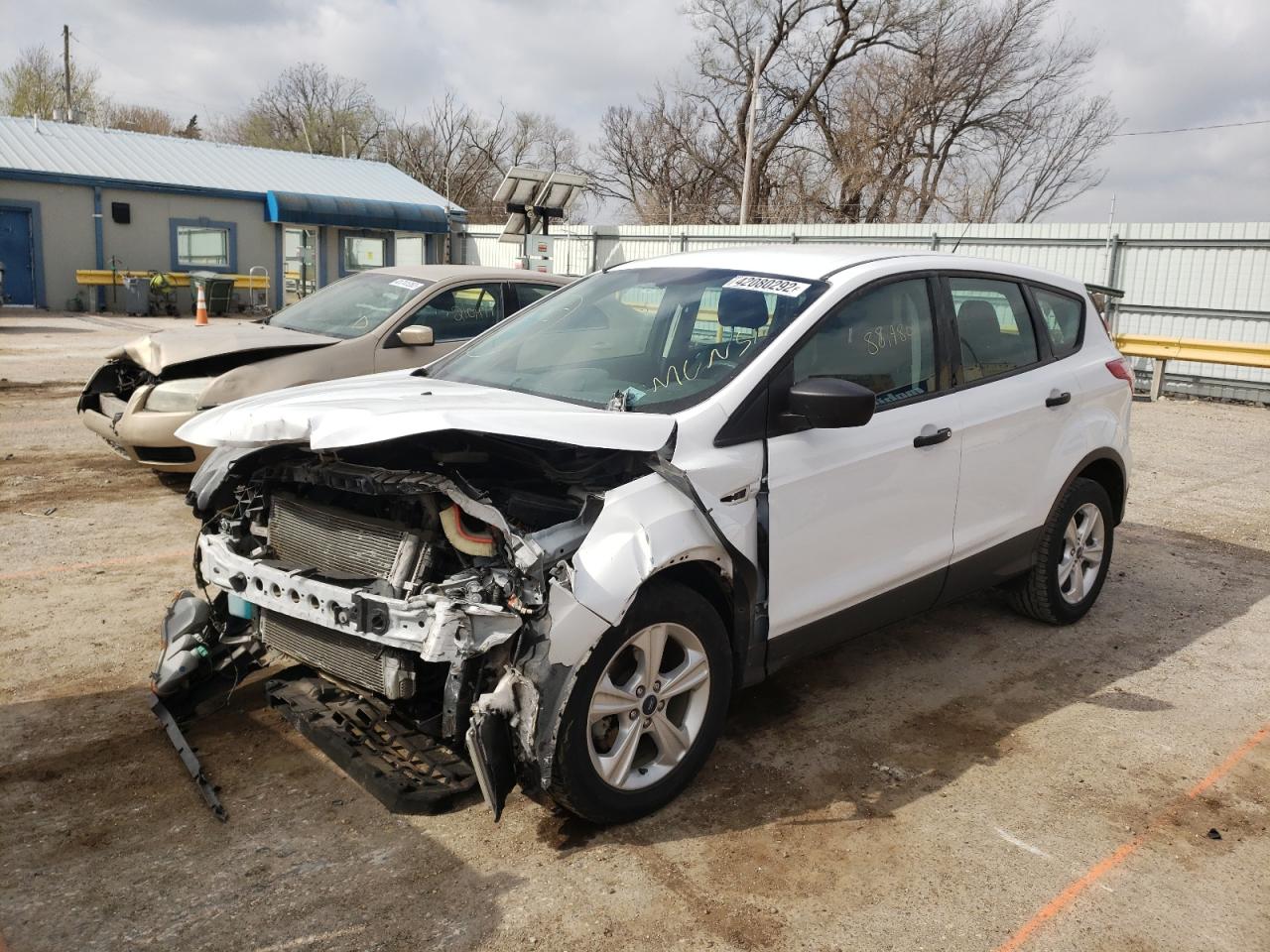 Photo 2 from auction – 2014 FORD ESCAPE S with VIN 1FMCU0F79EUE39814