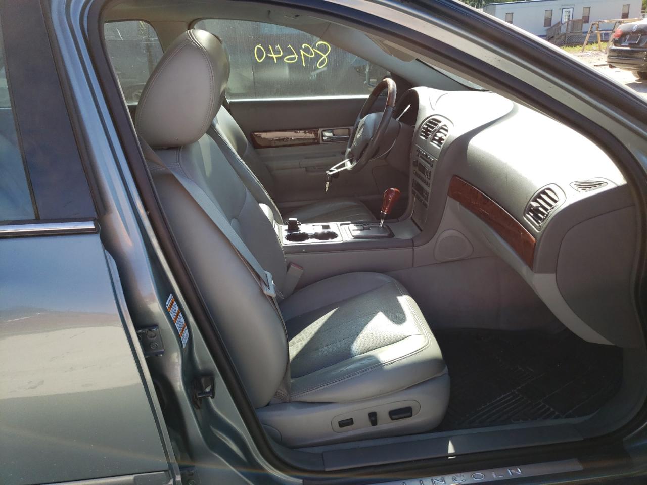 Photo 5 from auction – 2003 LINCOLN LS with VIN 1LNHM86S53Y657618