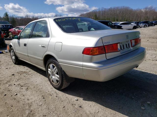 Photo 3 from auction – 2000 TOYOTA CAMRY CE with VIN 4T1BG22K0YU666922