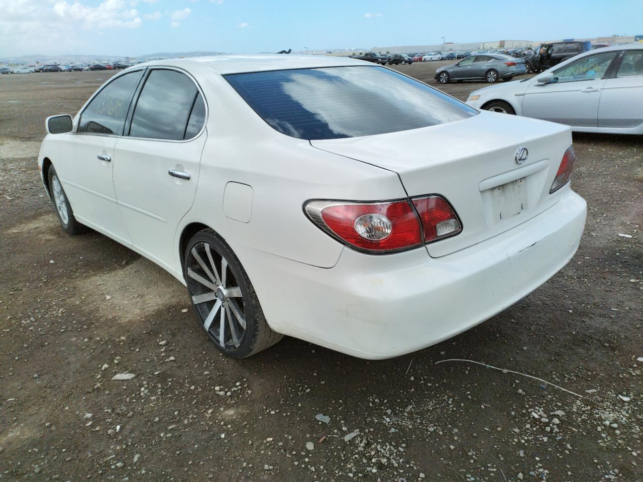 Photo 3 from auction – 2003 LEXUS ES 300 with VIN JTHBF30G636009517