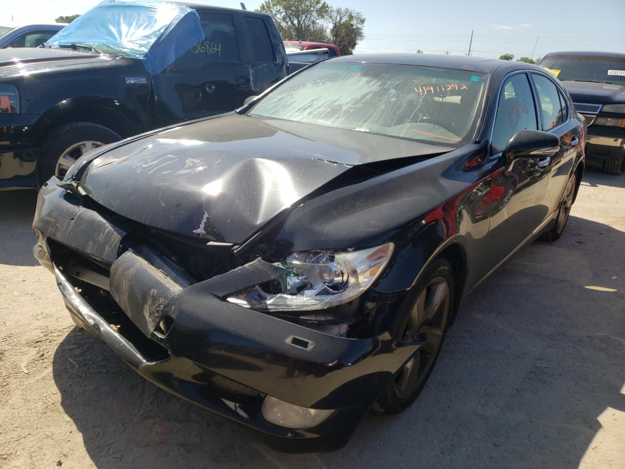 Photo 2 from auction – 2012 LEXUS LS 460 with VIN JTHBL5EF1C5112256