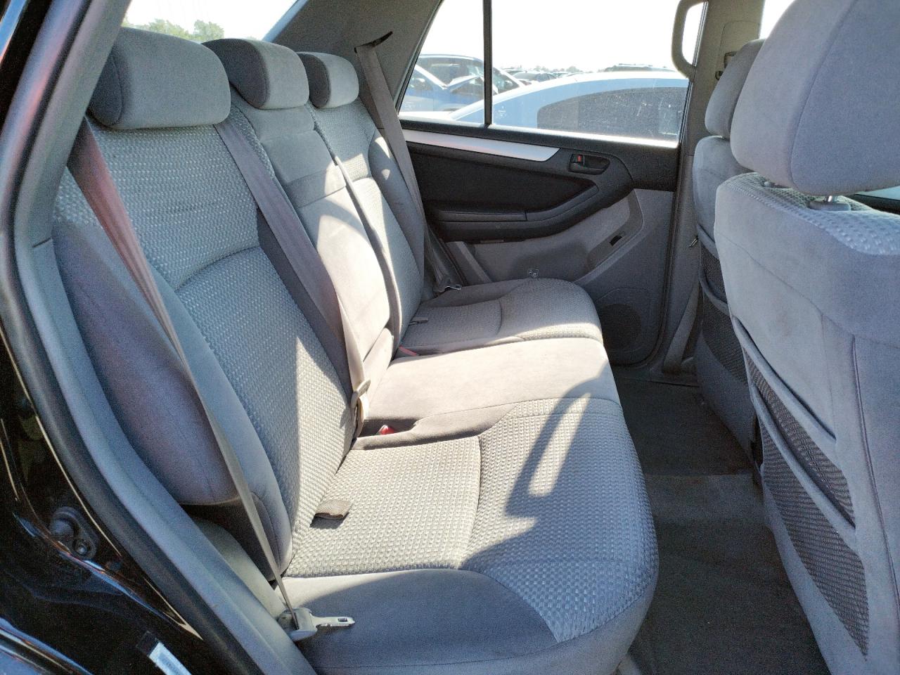 Photo 6 from auction – 2005 TOYOTA 4RUNNER SR with VIN JTEBU14RX58051795