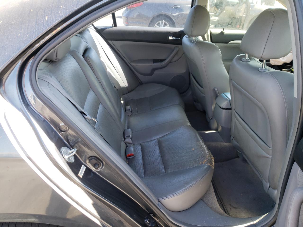 Photo 6 from auction – 2004 ACURA TSX with VIN JH4CL968X4C010897