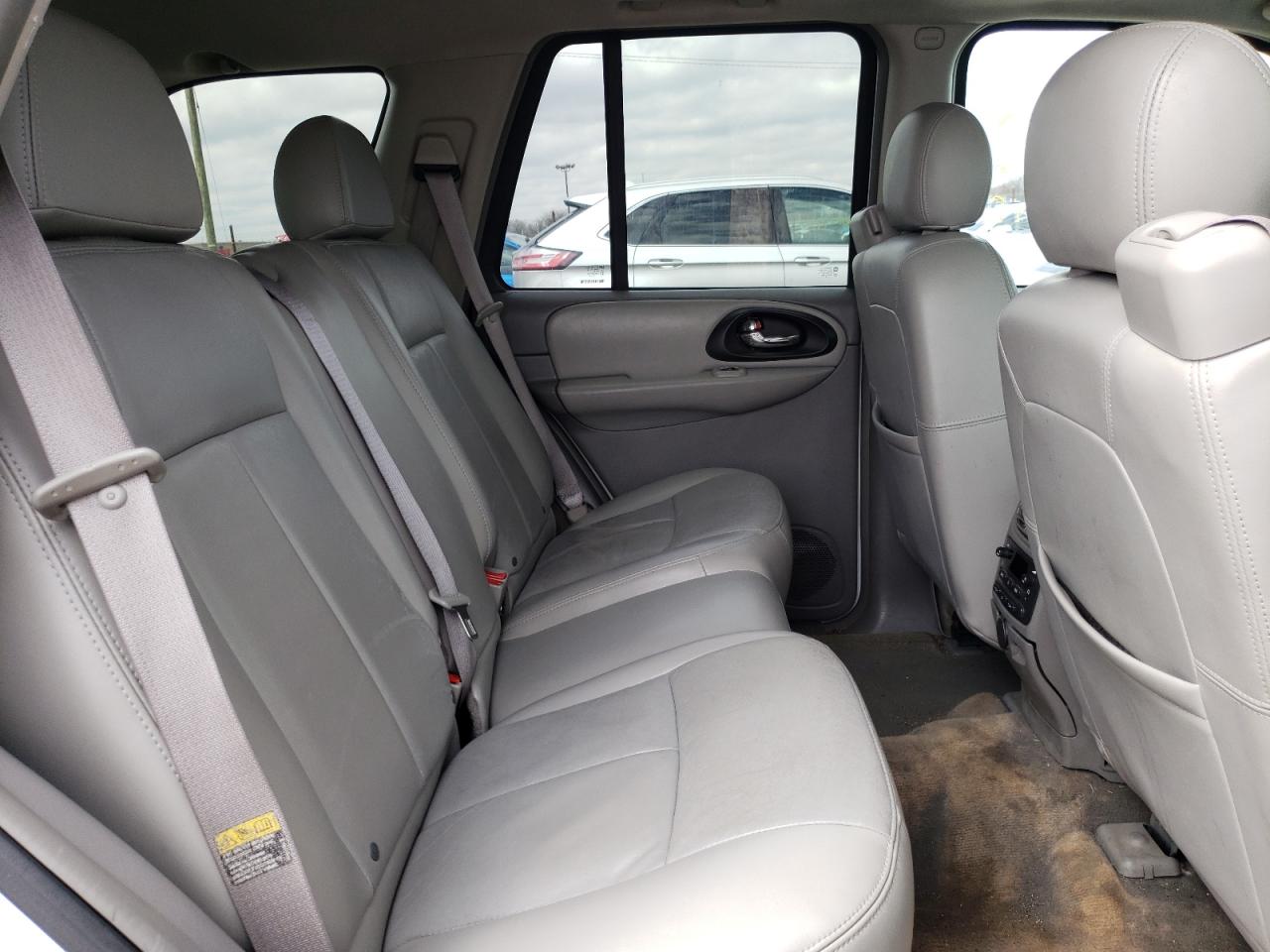 Photo 6 from auction – 2005 CHEVROLET TRAILBLAZE with VIN 1GNDT13S452312109