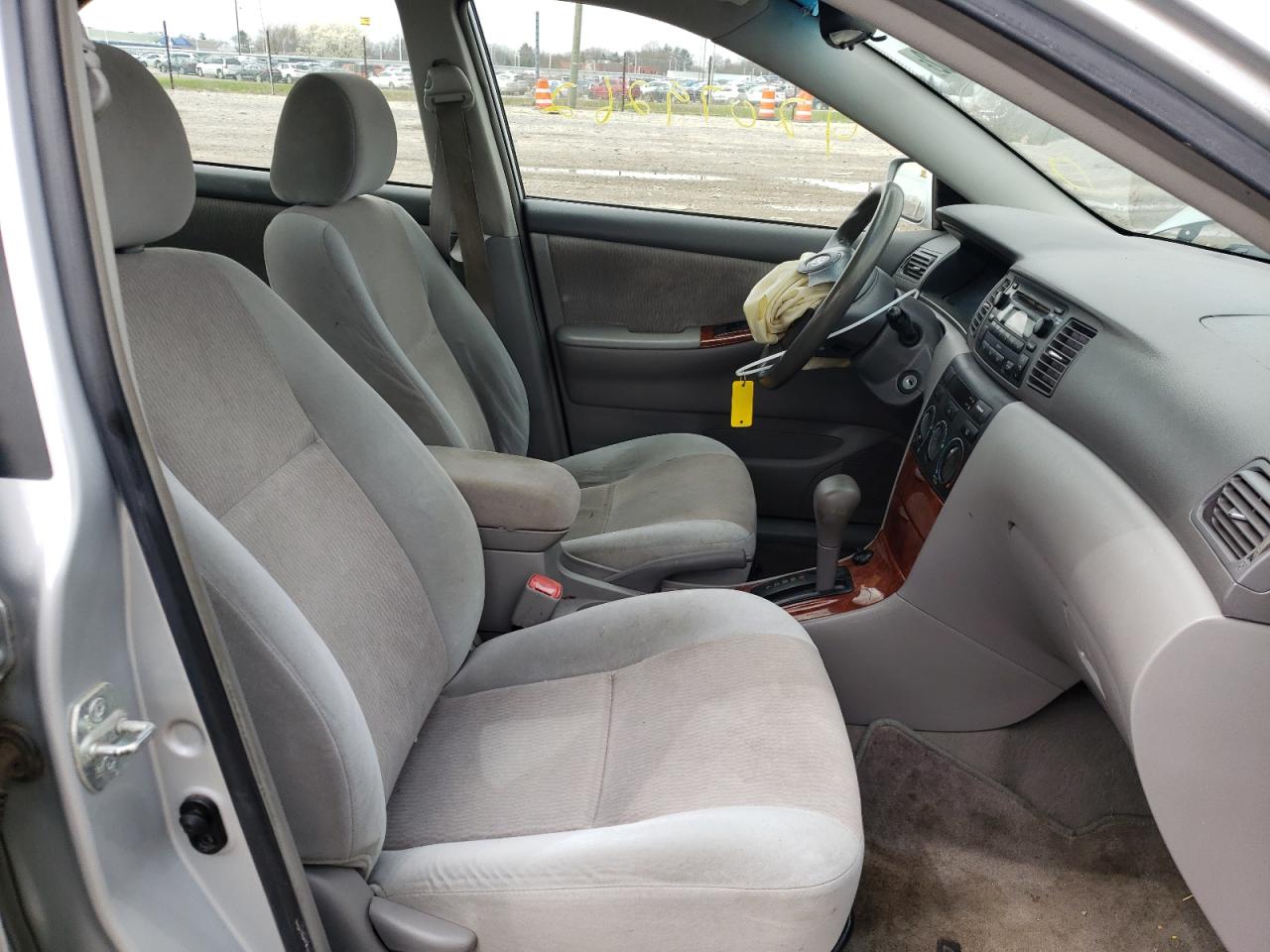 Photo 5 from auction – 2008 TOYOTA COROLLA CE with VIN 1NXBR32E28Z000493