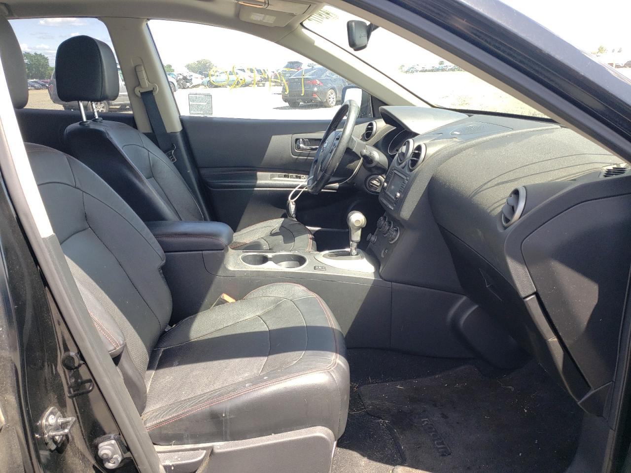 Photo 5 from auction – 2012 NISSAN ROGUE S with VIN JN8AS5MT7CW280943