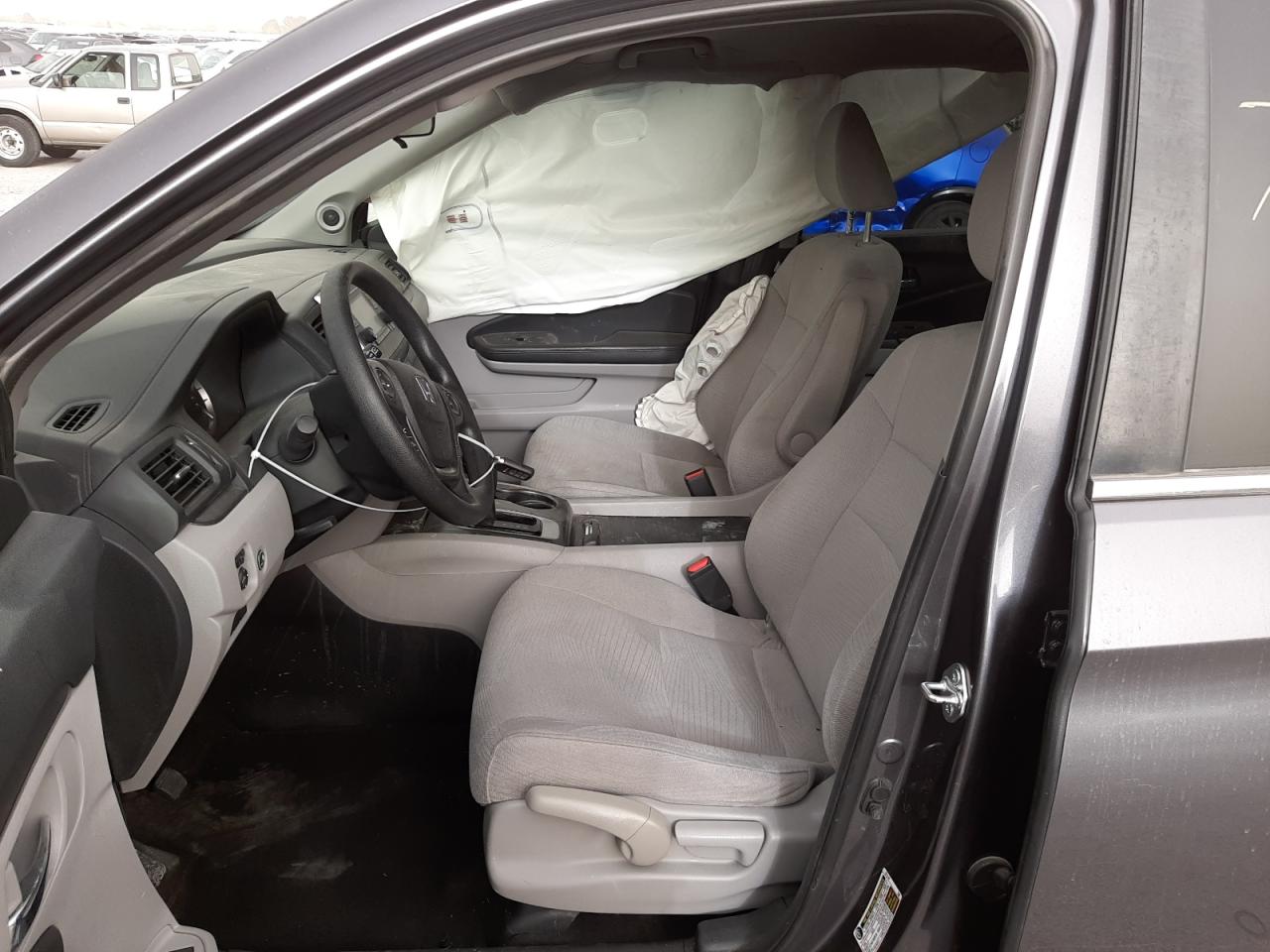 Photo 5 from auction – 2017 HONDA PILOT LX with VIN 5FNYF5H1XHB034374