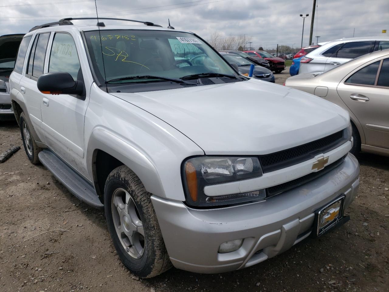 CHEVROLET TRAILBLAZE 2005 with VIN 1GNDT13S452312109 - Photo from auction