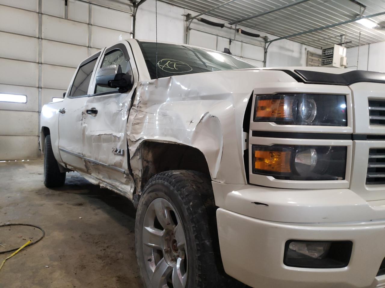 Photo 9 from auction – 2015 CHEVROLET SILVERADO with VIN 3GCUKREC2FG309797
