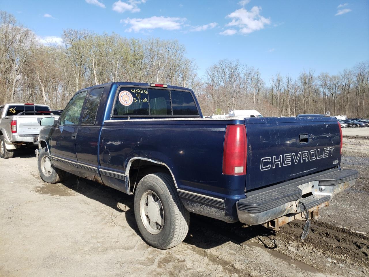 Photo 3 from auction – 1998 CHEVROLET GMT-400 C1 with VIN 1GCEC19M5WE238365