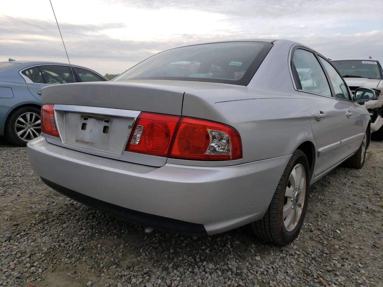 Photo 4 from auction – 2005 KIA OPTIMA LX with VIN KNAGD128X55402014