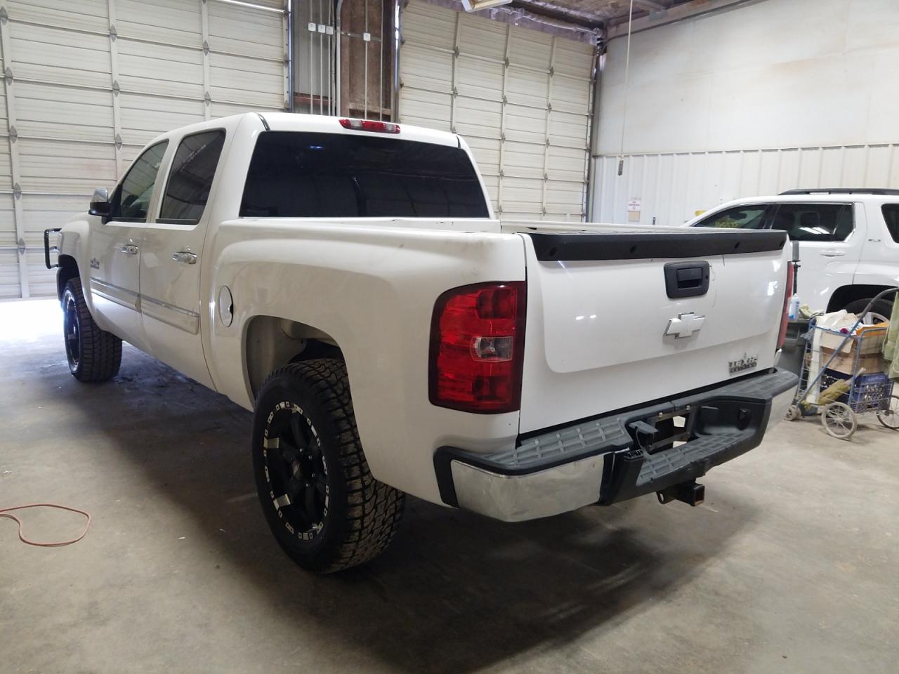Photo 3 from auction – 2010 CHEVROLET SILVERADO with VIN 3GCRCSE02AG280634